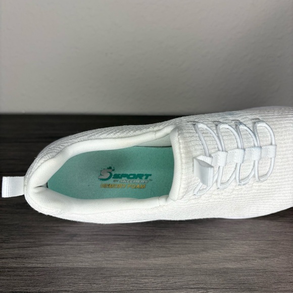 New Skechers Knit Mesh Women's Charlize 2.0 White Slip Ons Size 9 - Picture 3 of 10